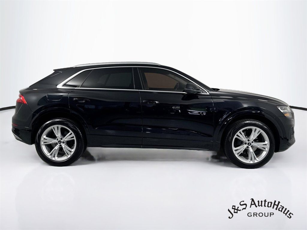 Used 2022 Audi Q8 Premium Plus w/ Premium Plus Package AWD/4WD image 8