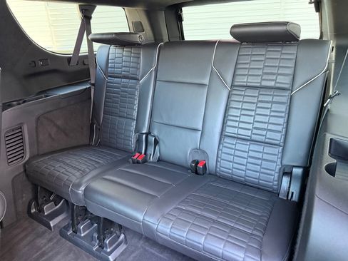 Used 2023 Cadillac Escalade ESV Sport Platinum w/ LPO, ONYX Package AWD/4WD image 24