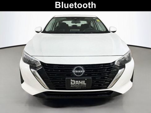 Used 2024 Nissan Sentra SV FWD image 3