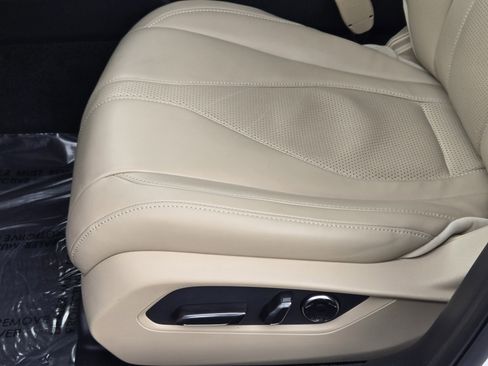 Certified 2025 Acura TLX w/ Technology Package image 22