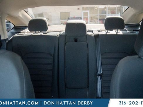 Used 2017 Ford Fusion SE image 18