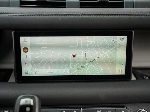 Used 2022 Land Rover Defender 110 SE image 27