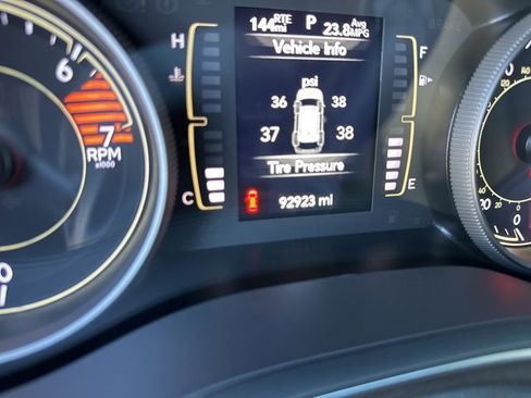 Used 2021 Jeep Cherokee Latitude image 12