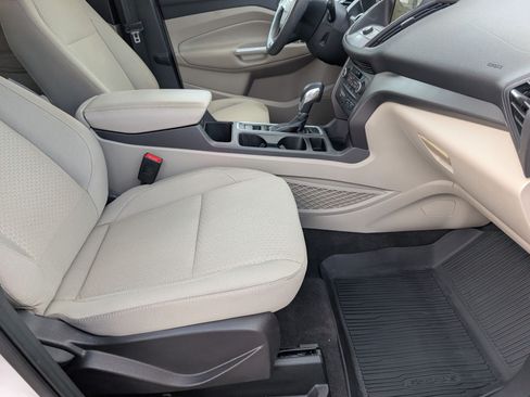 Used 2019 Ford Escape SE FWD image 26