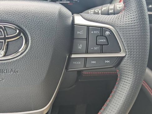 Used 2025 Toyota Sienna XSE w/ XSE Premium Package AWD/4WD image 21