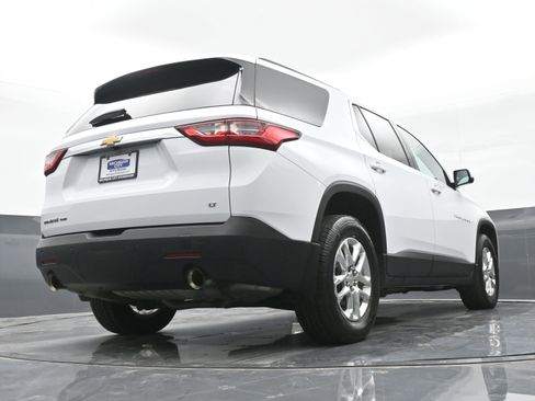 Used 2020 Chevrolet Traverse LT w/ Driver Confidence II Package image 40