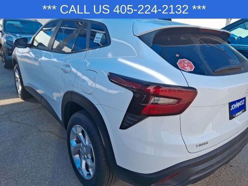 New 2026 Chevrolet Trax LS image 10