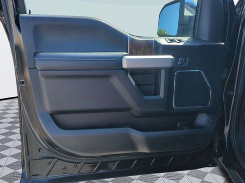 Used 2020 Ford F150 Lariat AWD/4WD image 10
