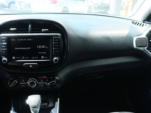 Used 2024 Kia Soul LX w/ Option Group 015 image 44