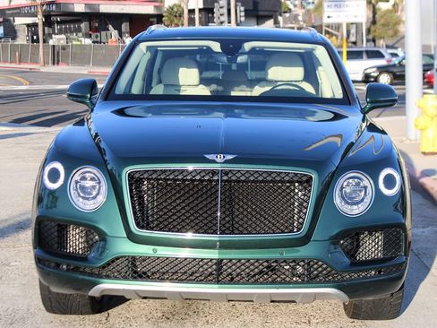 Used 2019 Bentley Bentayga AWD/4WD image 9