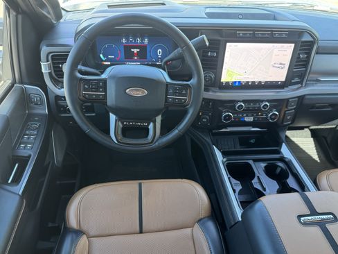 Used 2024 Ford F250 Platinum AWD/4WD image 12