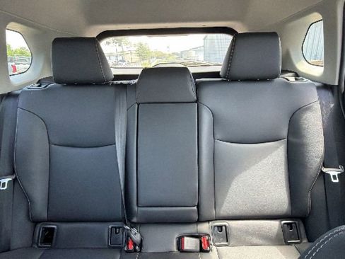 Certified 2025 Toyota Corolla Cross XLE image 13