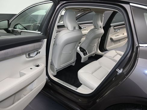 Used 2024 Volvo S90 B6 Ultimate image 12