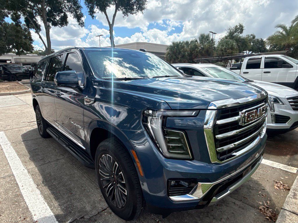 Used 2026 GMC Yukon XL Elevation w/ Elevation Premium Package RWD image 4