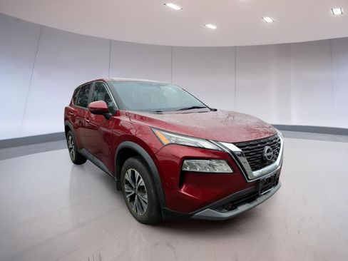 Used 2023 Nissan Rogue SV image 1