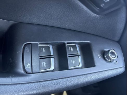 Used 2013 Audi Q5 2.0T Prestige image 13