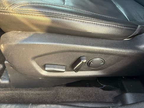 Used 2017 Ford Explorer XLT w/ Equipment Group 202A image 19