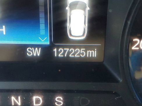 Used 2016 Ford Explorer XLT AWD/4WD image 16