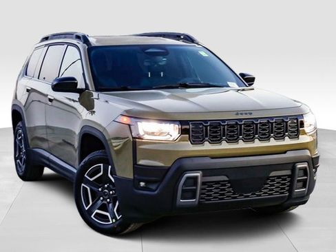 New 2026 Jeep Cherokee Laredo image 2