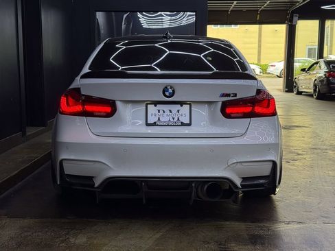 Used 2018 BMW M3 RWD image 8
