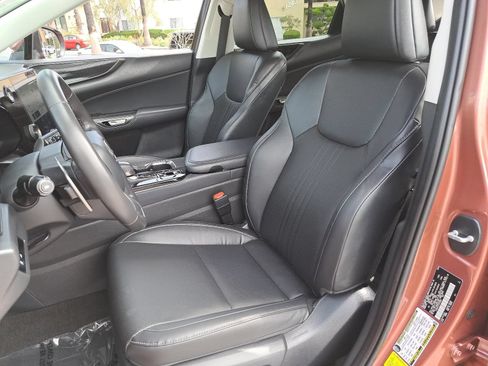 Used 2025 Lexus NX 250 FWD image 16
