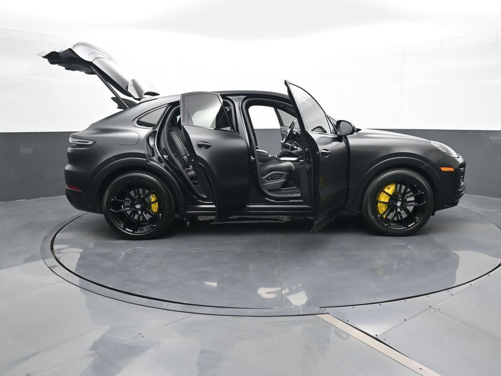 Certified 2022 Porsche Cayenne Turbo AWD/4WD image 28