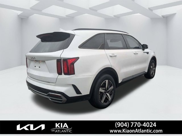Used 2023 Kia Sorento EX w/ Panoramic Sunroof Package FWD image 3