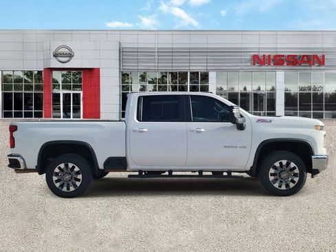 Used 2025 Chevrolet Silverado 2500 LT w/ Safety Package image 3