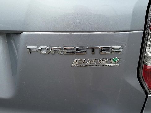 Used 2016 Subaru Forester 2.5i Limited w/ Popular Package #2 AWD/4WD image 31