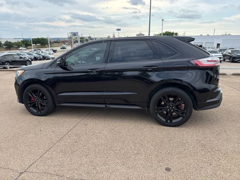 Used 2019 Ford Edge ST w/ Equipment Group 401A image 4