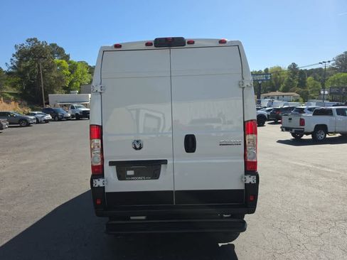 Used 2026 RAM ProMaster 2500 w/ Convenience Group FWD image 4