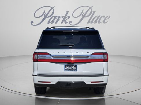 Used 2021 Lincoln Navigator Black Label w/ Special Edition Package AWD/4WD image 4