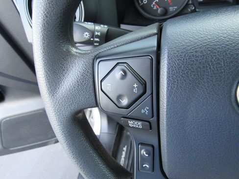 Used 2020 Toyota Tacoma SR image 13