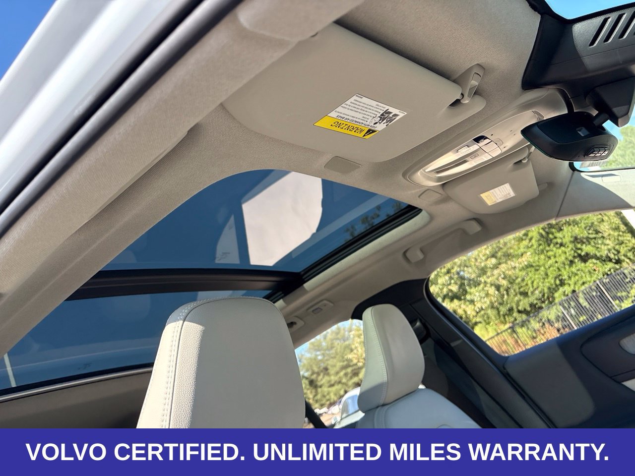 Certified 2024 Volvo XC40 B5 Plus w/ Protection Package Premier AWD/4WD image 18