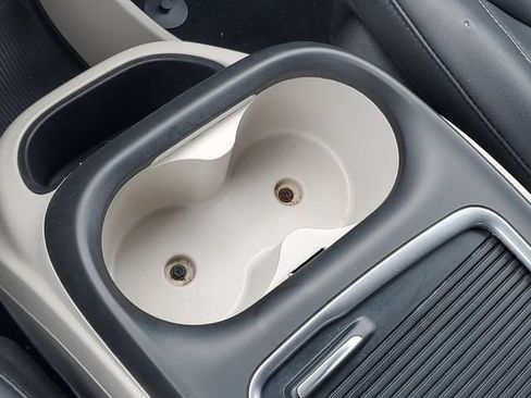 Used 2024 Chrysler Pacifica Touring-L FWD image 29
