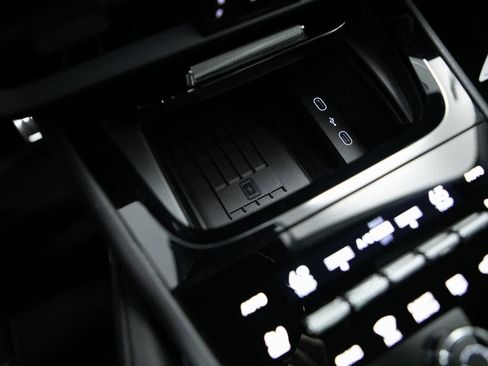 New 2026 Porsche Cayenne S image 23