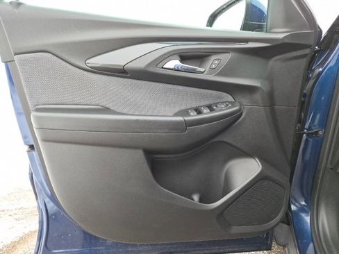 Used 2023 Chevrolet TrailBlazer LT image 12
