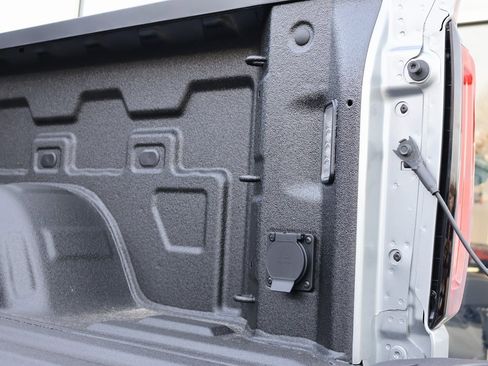 New 2025 GMC Sierra 1500 AT4X image 36