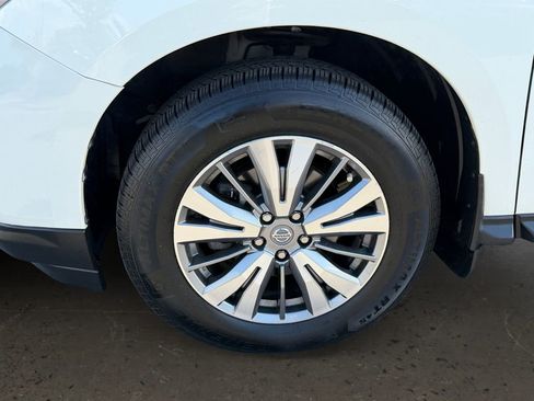 Used 2020 Nissan Pathfinder S FWD image 27