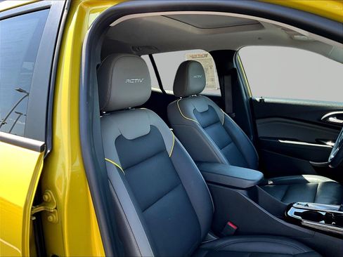 Used 2024 Chevrolet Trax ACTIV w/ Sunroof Package FWD image 28