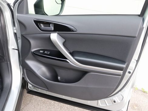 New 2026 Mitsubishi Eclipse Cross LE image 8