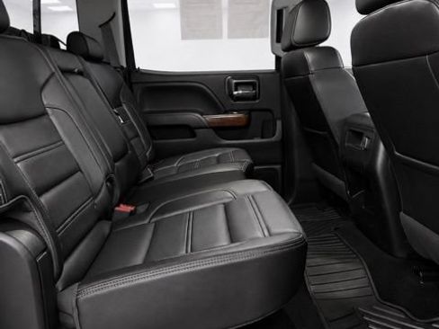 Used 2018 GMC Sierra 2500 Denali AWD/4WD image 17