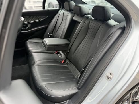 Used 2021 Mercedes-Benz E 350 4MATIC Sedan image 32