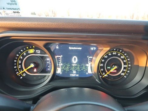 Used 2024 Jeep Wrangler Sport S image 19