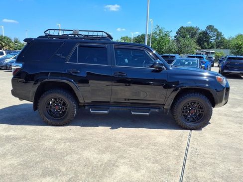Used 2019 Toyota 4Runner TRD Off-Road AWD/4WD image 6
