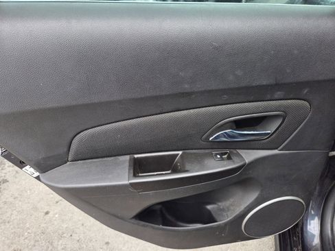 Used 2015 Chevrolet Cruze LTZ w/ Sun, Sound and Sport Package FWD image 9