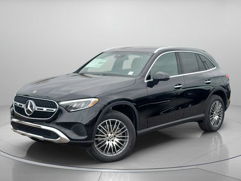 Certified 2026 Mercedes-Benz GLC 300 image 2