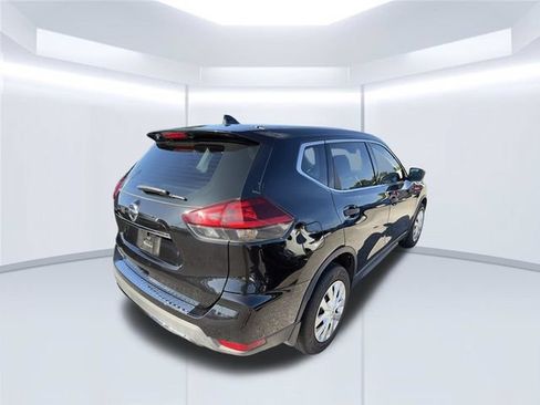 Used 2020 Nissan Rogue S FWD image 6