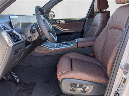 New 2027 BMW X7 xDrive40i w/ M Sport Package AWD/4WD image 4