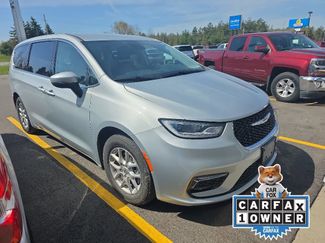 Used 2023 Chrysler Pacifica Touring-L FWD video 2